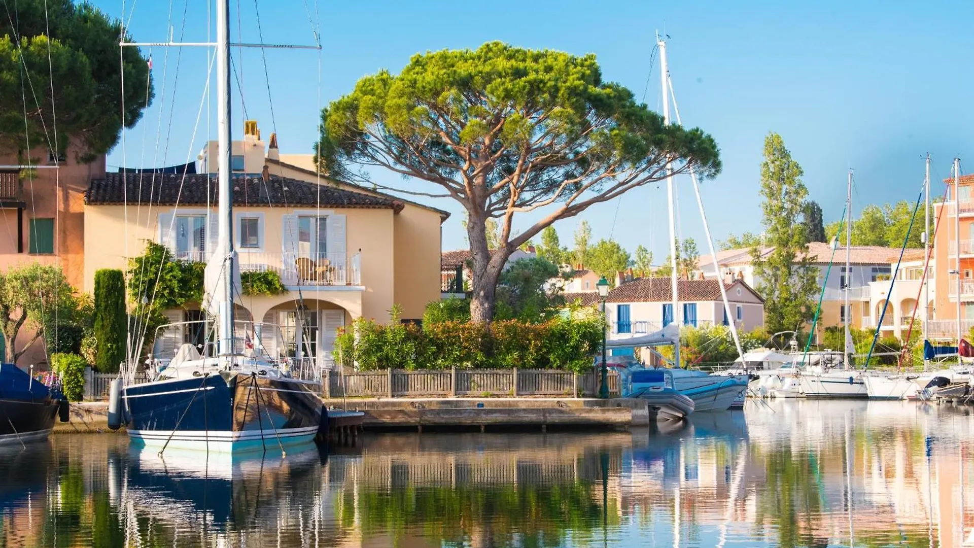 Beautiful Fisherman House And A Mooring - Wifi Grimaud 0*,  France