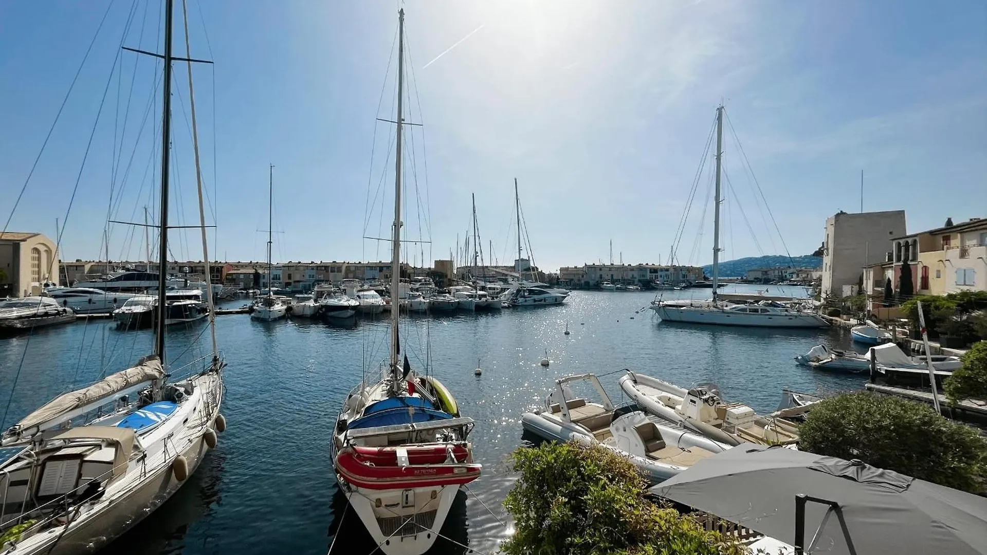 Beautiful Fisherman House And A Mooring - Wifi Grimaud Holiday home