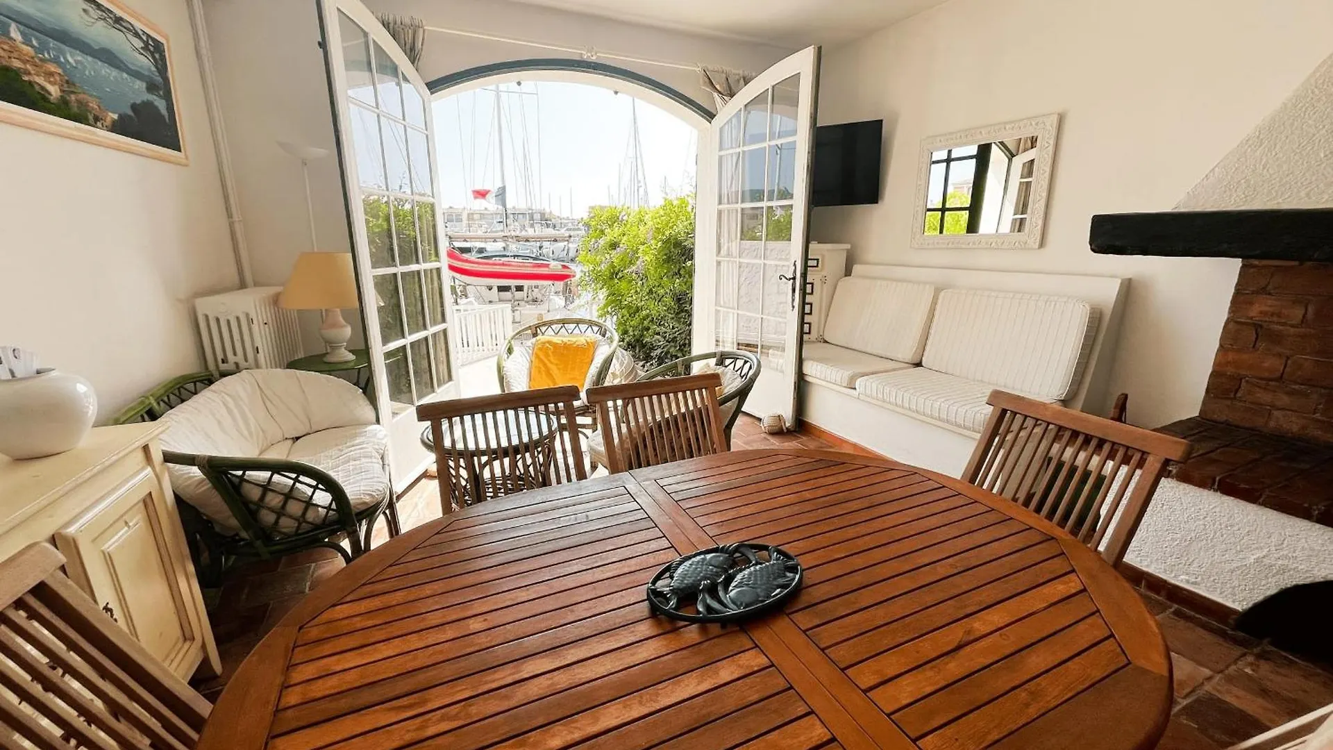 Beautiful Fisherman House And A Mooring - Wifi Grimaud